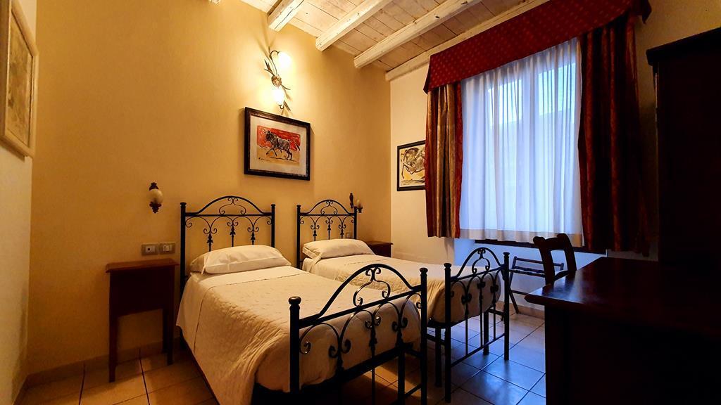 Hotel Cagliari Novecento Exterior foto