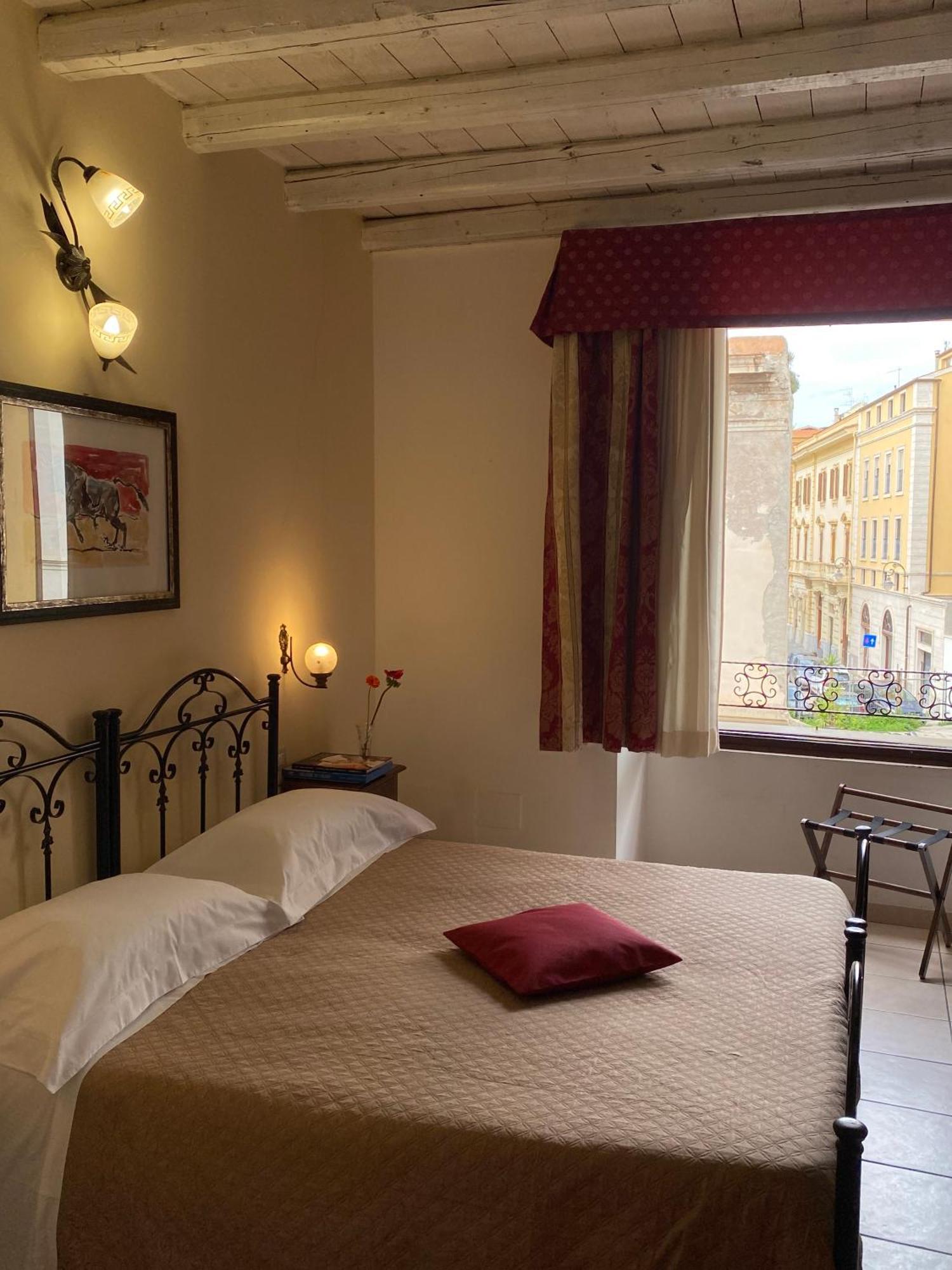 Hotel Cagliari Novecento Exterior foto